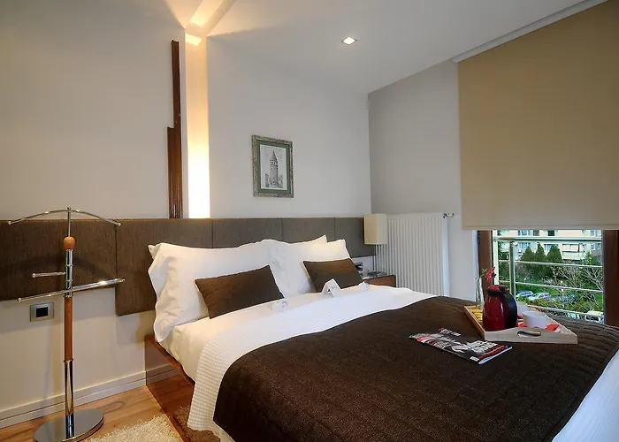Aura Suites